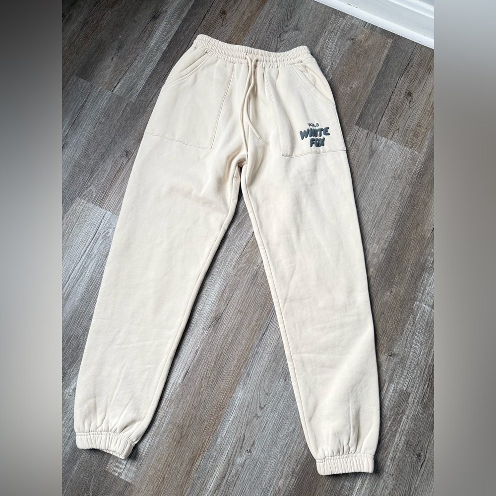 White Fox Offstage Sweatpants Pebble Cream Beige Sweatpants Joggers Size XS S - Picture 4 of 12